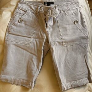 INC International Concepts Light Gray Women's Bermudas- Preowned